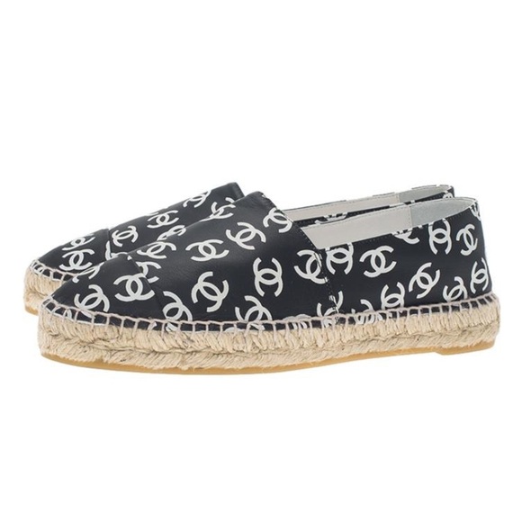 CHANEL Lamb Monogrammed CC Logo Black Leather Espadrilles Size 38 - Picture 1 of 6
